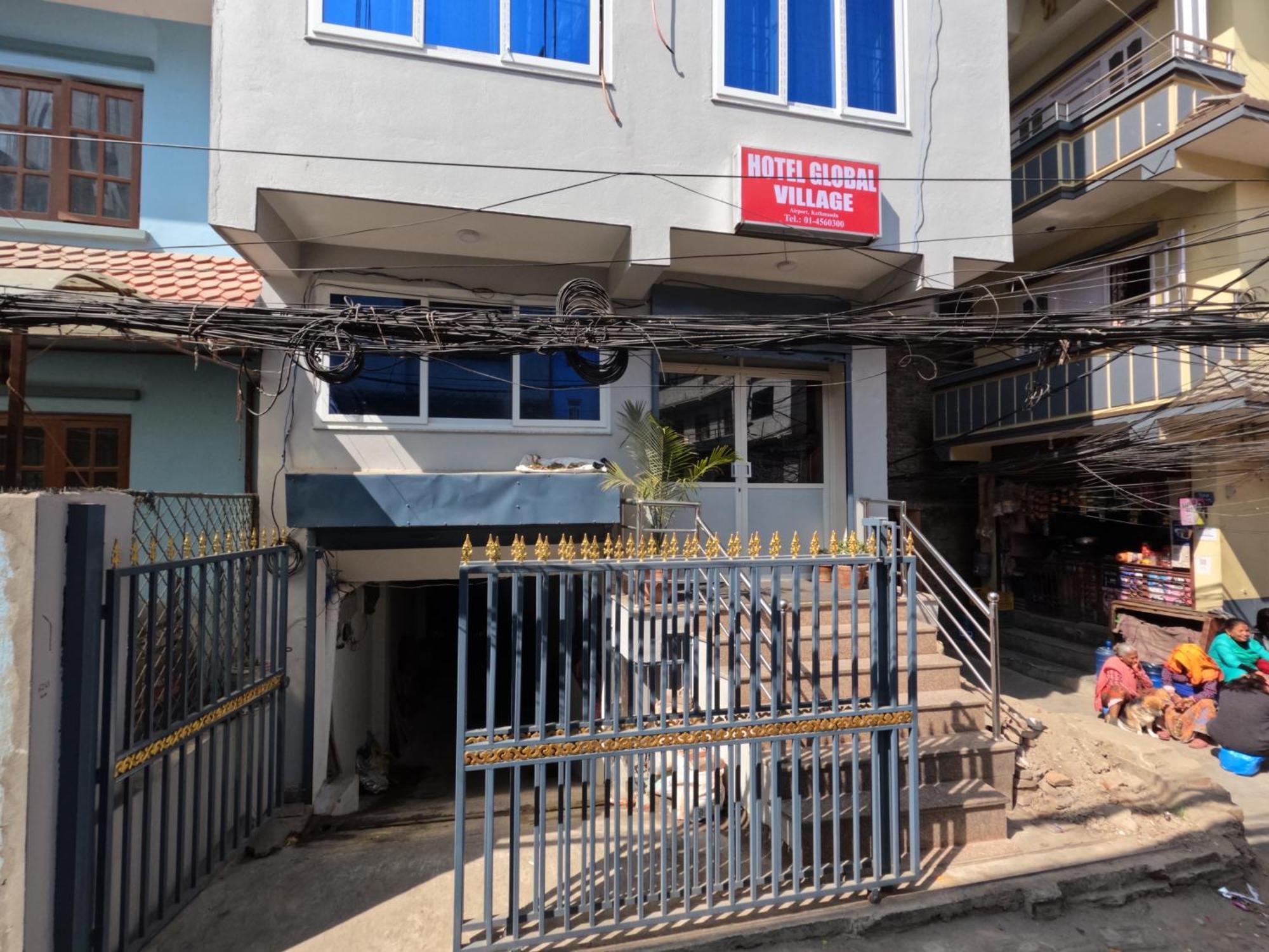 Hotel Global Village Kathmandu Buitenkant foto