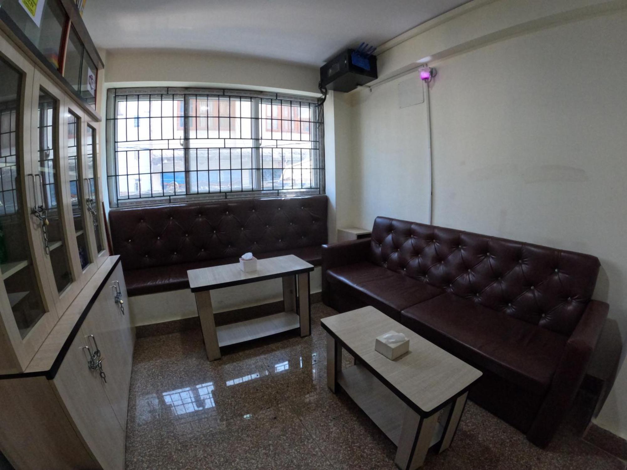 Hotel Global Village Kathmandu Buitenkant foto