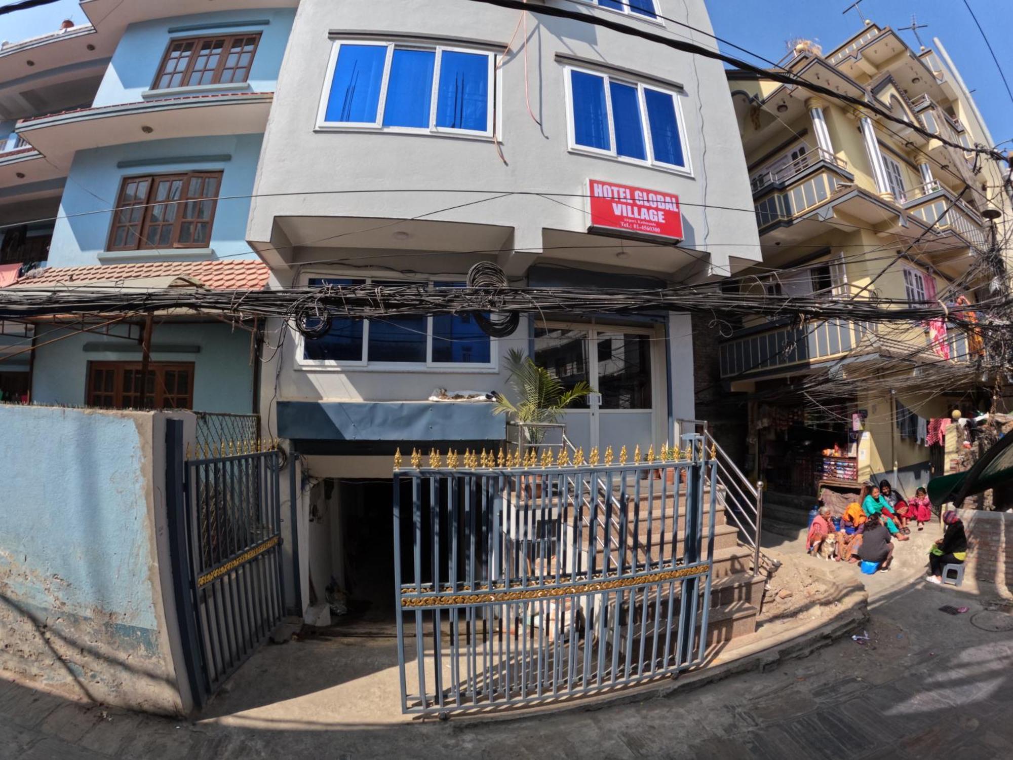 Hotel Global Village Kathmandu Buitenkant foto