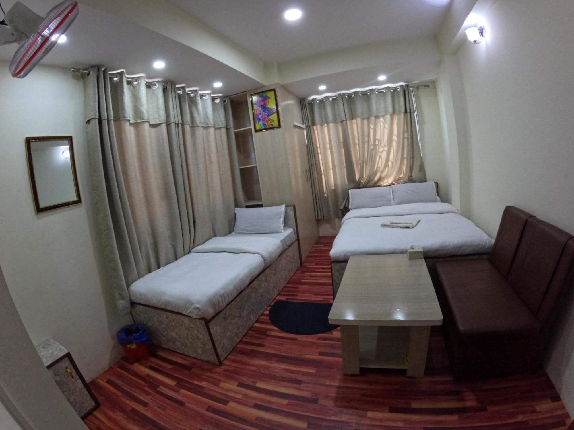 Hotel Global Village Kathmandu Buitenkant foto